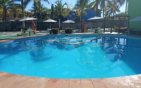 PRAIA DE TAPERAPUA - Flat em Condominio a 300 metros da praia